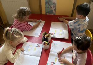 Praca w książeczkach