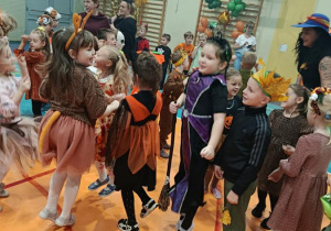 Dzieci na Balu Jesiennym