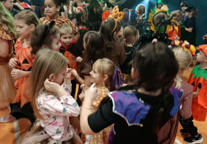 Dzieci na Balu Jesiennym