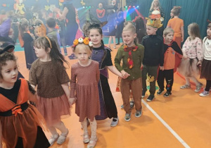 Dzieci na Balu Jesiennym