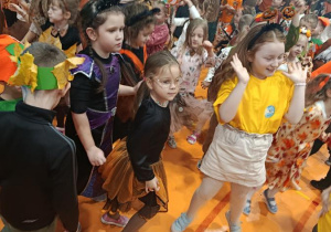 Dzieci na Balu Jesiennym