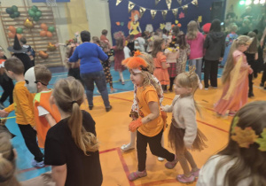 "Bal Jesienny" w Szkole Podstawowej nr 6 w Kutnie.