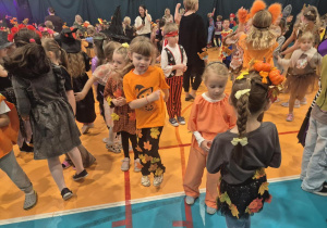 "Bal Jesienny" w Szkole Podstawowej nr 6 w Kutnie.
