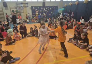 "Bal Jesienny" w Szkole Podstawowej nr 6 w Kutnie.