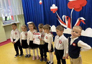 Nasz zespół śpiewa „ Kto Ty jesteś?”