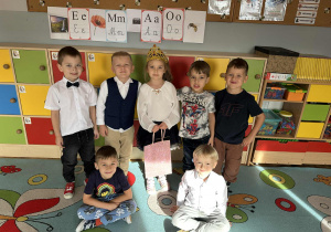 Zuzia z kolegami z grupy