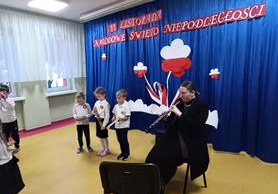 '' W krainie filmowych dźwięków".