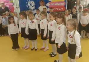 Akcja '' Szkoła do Hymnu''.