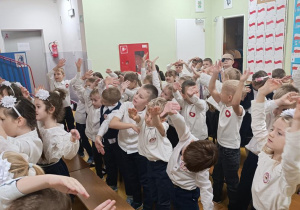 Udział dzieci w audycji muzycznej.