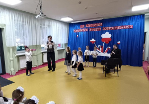 Udział dzieci w audycji muzycznej.