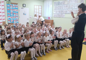 Udział dzieci w audycji muzycznej.