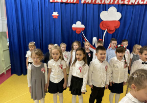 Kreciki śpiewają piosenkę