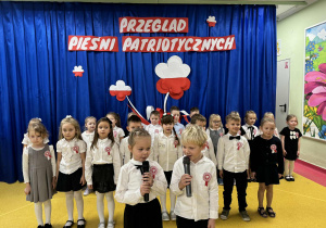 Kreciki śpiewają piosenkę