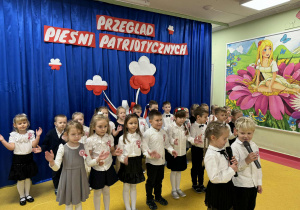 Kreciki śpiewają piosenkę