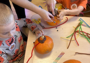 ozdabianie dyni Jaś Marcel