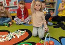 Zabawa dydaktyczna pt: Warzywa i owoce