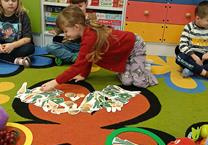 Zabawa dydaktyczna pt: Warzywa i owoce