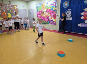 Turniej gier i zabaw ruchowych.