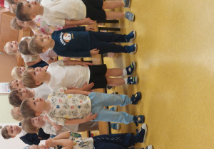 Elfy na Turnieju gier i zabaw ruchowych.