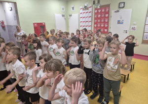 Turniej gier i zabaw ruchowych.