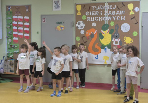 Turniej gier i zabaw ruchowych.