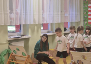 Turniej gier i zabaw ruchowych.