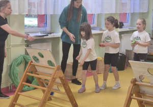 Turniej gier i zabaw ruchowych.