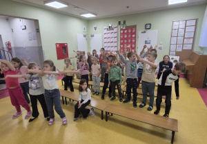 Turniej gier i zabaw ruchowych.