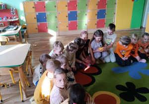 Zabawa przy piosence o dyniach.