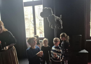 Udział w warsztatach teatralnych pt." Porusz sobą, porusz lalką"