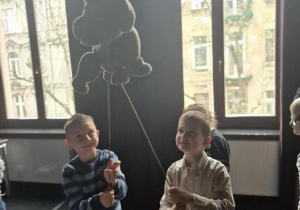 Udział w warsztatach teatralnych pt." Porusz sobą, porusz lalką"