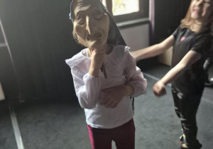 Udział w warsztatach teatralnych pt." Porusz sobą, porusz lalką"