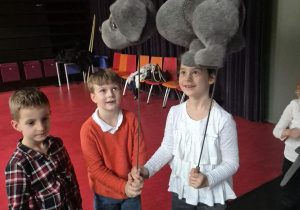 Udział w warsztatach teatralnych pt." Porusz sobą, porusz lalką"