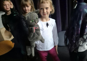 Udział w warsztatach teatralnych pt." Porusz sobą, porusz lalką"