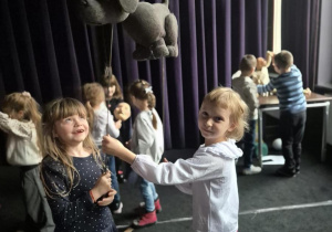 Udział w warsztatach teatralnych pt." Porusz sobą, porusz lalką"