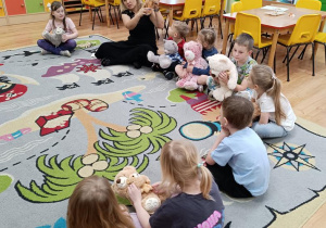 Dzień Misia na języku angielskim.