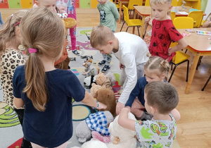 Zabawy matematyczne z misiami.