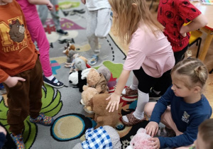 Zabawy matematyczne z misiami.