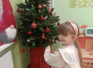 Ubieramy choinkę w naszej sali