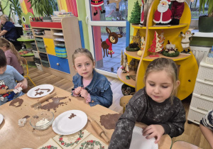 Pieczenie pierniczków.