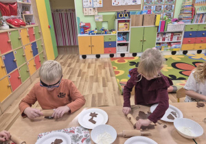 Pieczenie pierniczków.