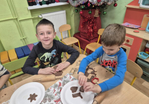 Pieczenie pierniczków.