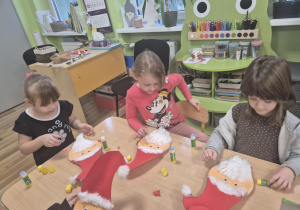 "Mikołaj"-praca plastyczna.