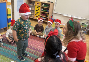 Wojtek dostaje prezent