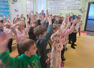 Audycja muzyczna pt. ,,Muzyczne zakrętasy, poznajemy waltornie"