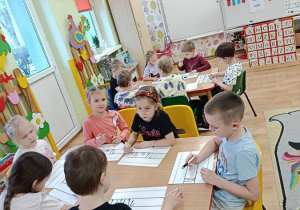 dzieci podczas zajęć