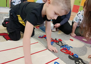 dzieci podczas zajęć