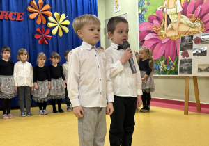 Występ dla naszych kochanych dziadków- Ignaś L i Kuba G