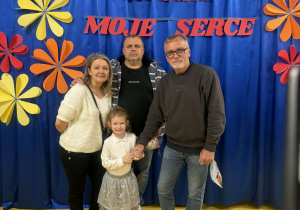 Basia z babcią i dziadkami