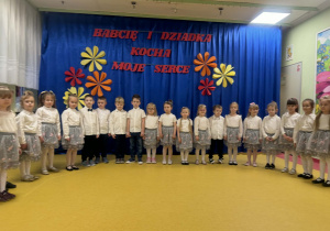 Kreciki na uroczystości z okazji Dnia Babci i Dziadka